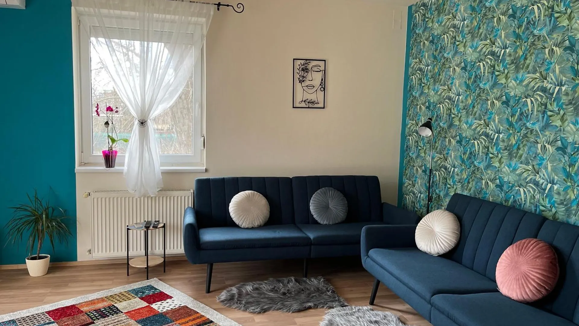 Kiraly Csaladi Apartman- Royal Family Apartment #Freegarage Budapest