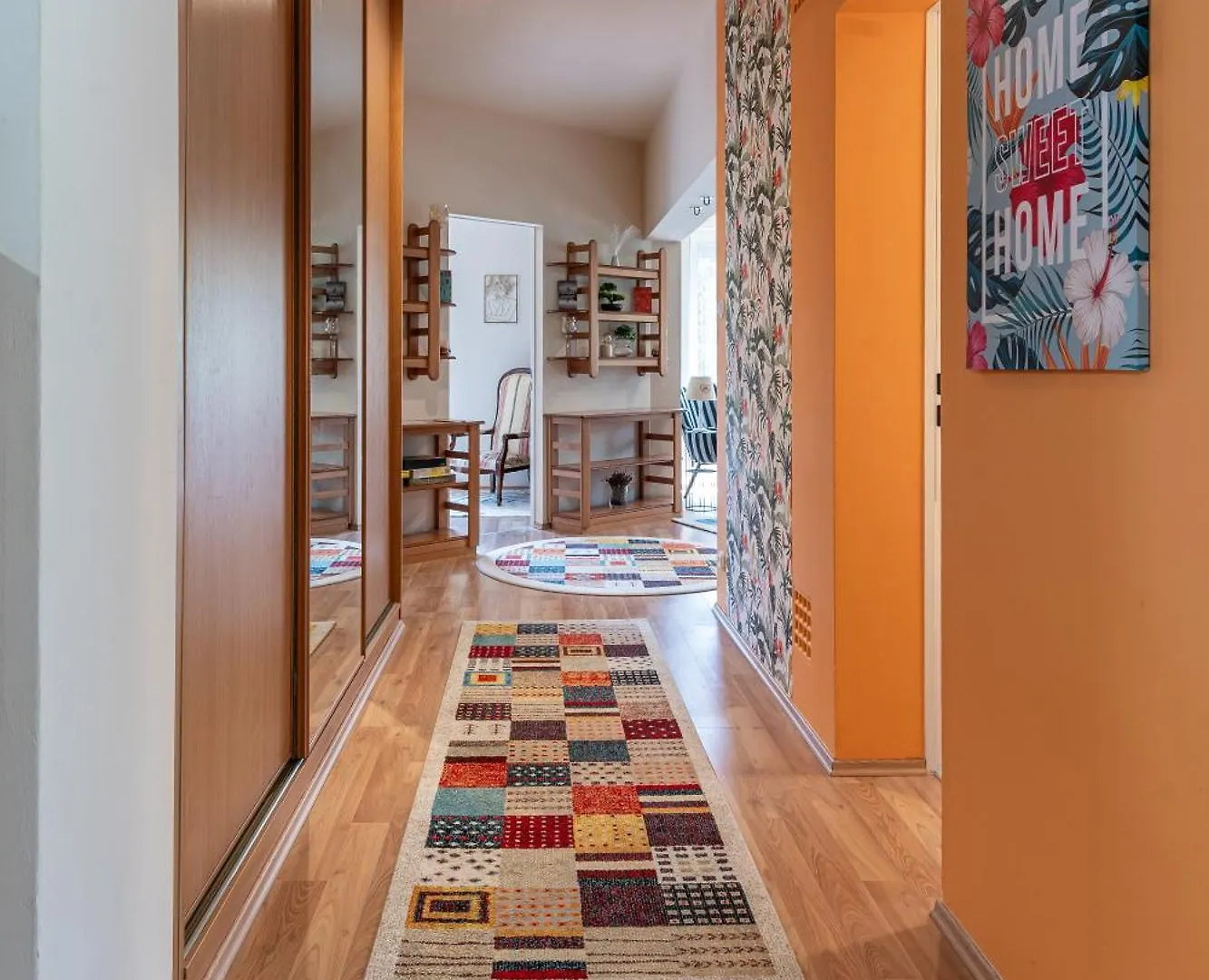 Kiraly Csaladi Apartman- Royal Family Apartment #Freegarage Budapest